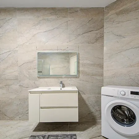 Lovely 2br With Backyard & Sofabed In By 360 Estates *