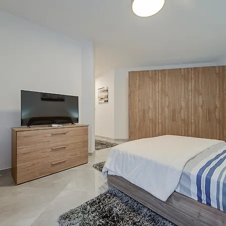 Lovely 2br With Backyard & Sofabed In By 360 Estates * Gzira